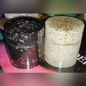 Black and White Glittery Resin Containers